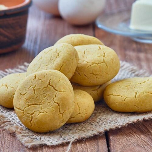 Biscotti di farina di mais e frumento al limone